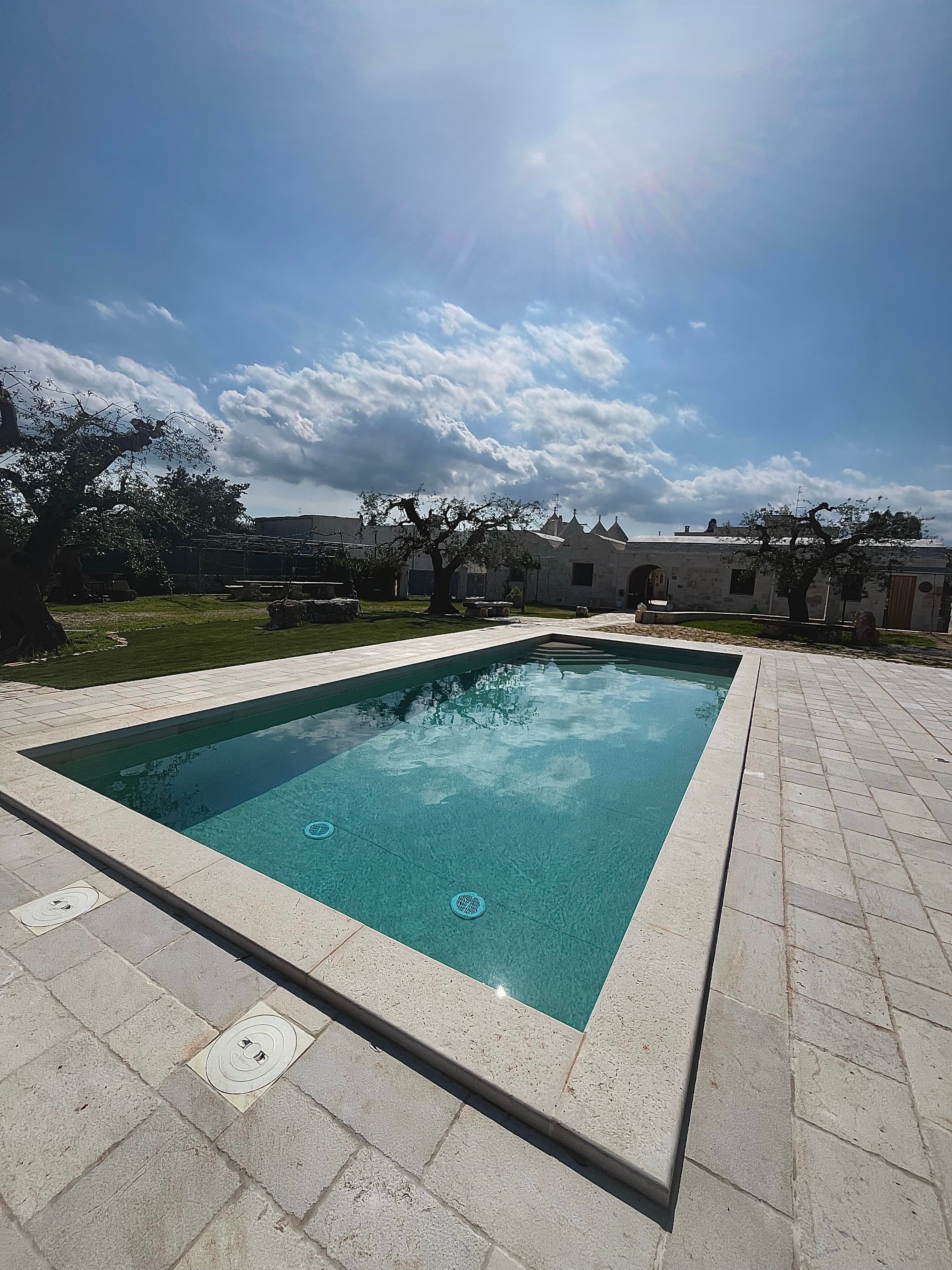 Photo — outdoor pool